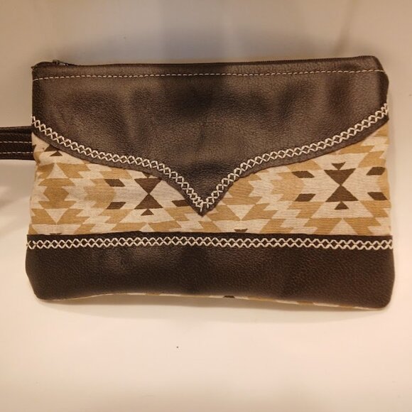 New Western theme Faux leather Clutch Wristlet Mustard Brown wallet envelope bag - Picture 1 of 7